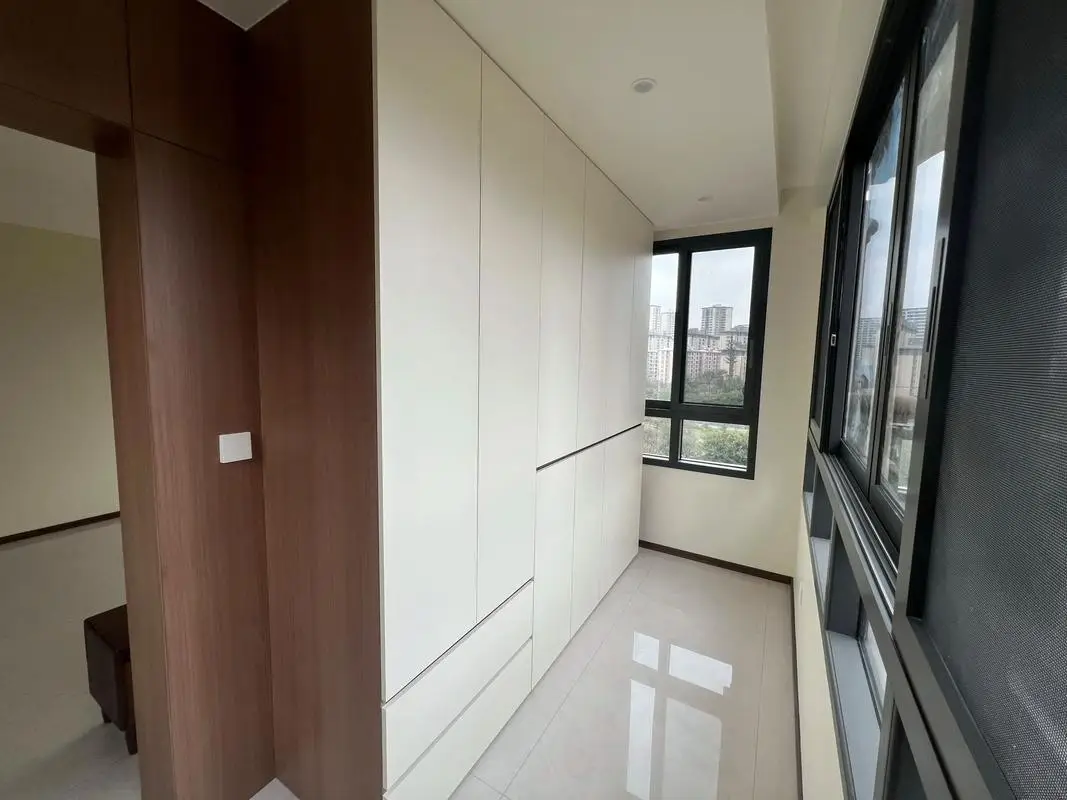 天長市銘軒家俱有限公司：全屋家具定制領(lǐng)域?qū)嵙χx，全屋家居定制/全屋定制衣柜/兔寶寶全屋定制/全屋定制板材一站式服務(wù)