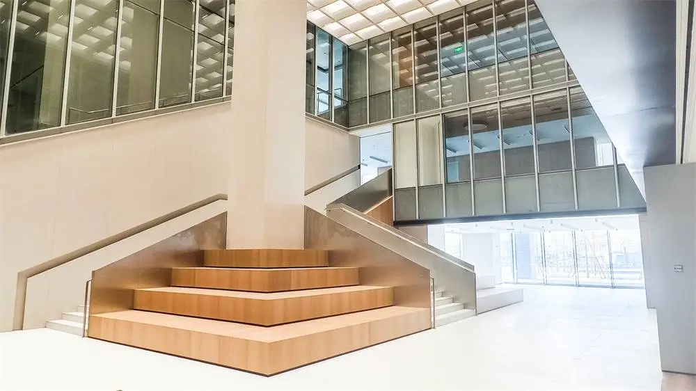 精一股份在佛山，辦公家具細節(jié)控