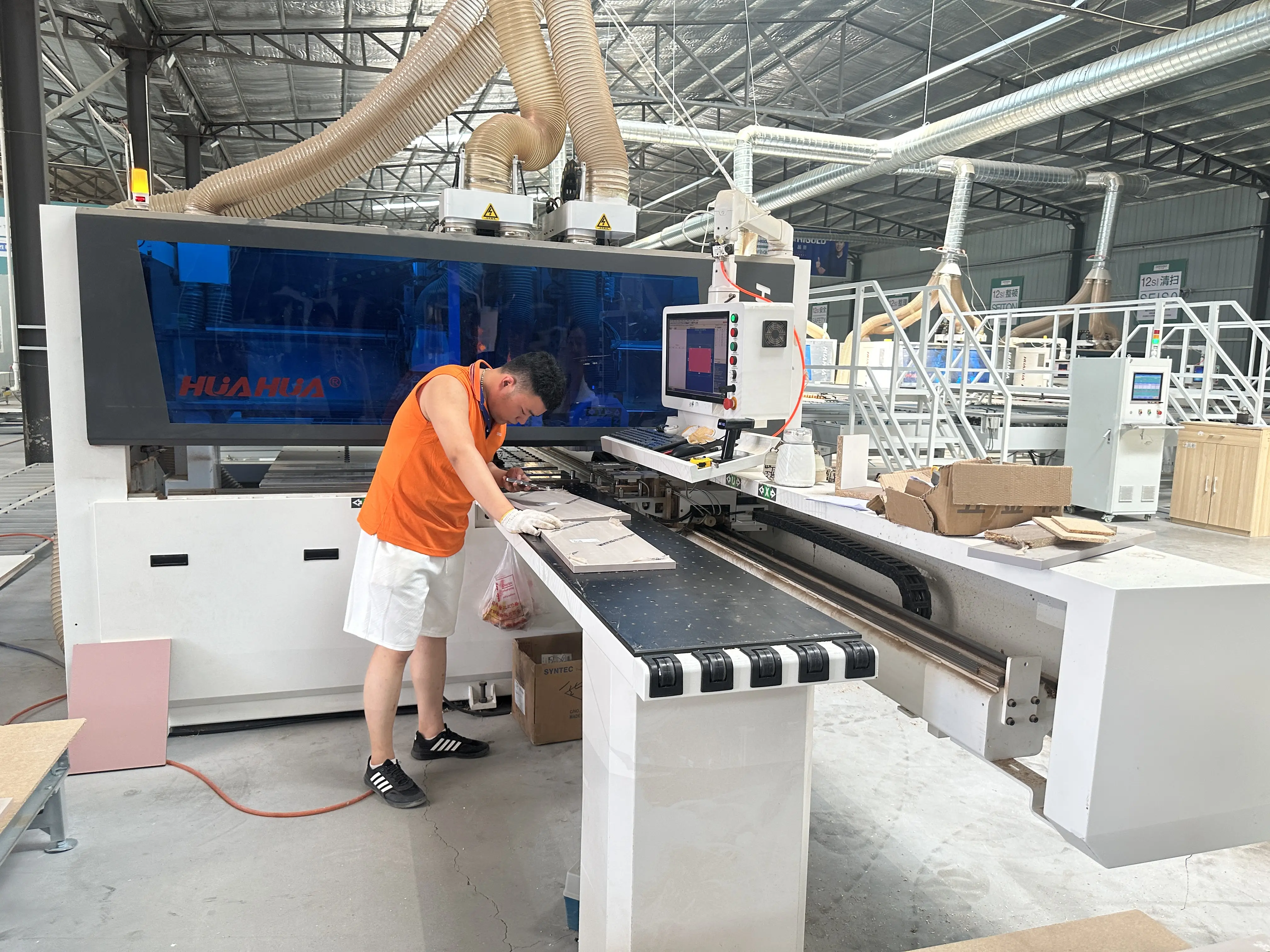 個(gè)性化全屋定制生產(chǎn)商哪家好？看這里！