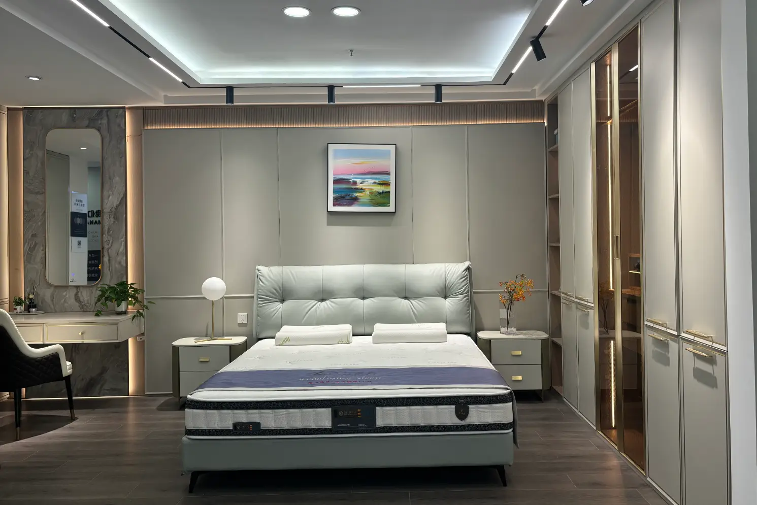 家具定制生產(chǎn)廠如何選？強力家具